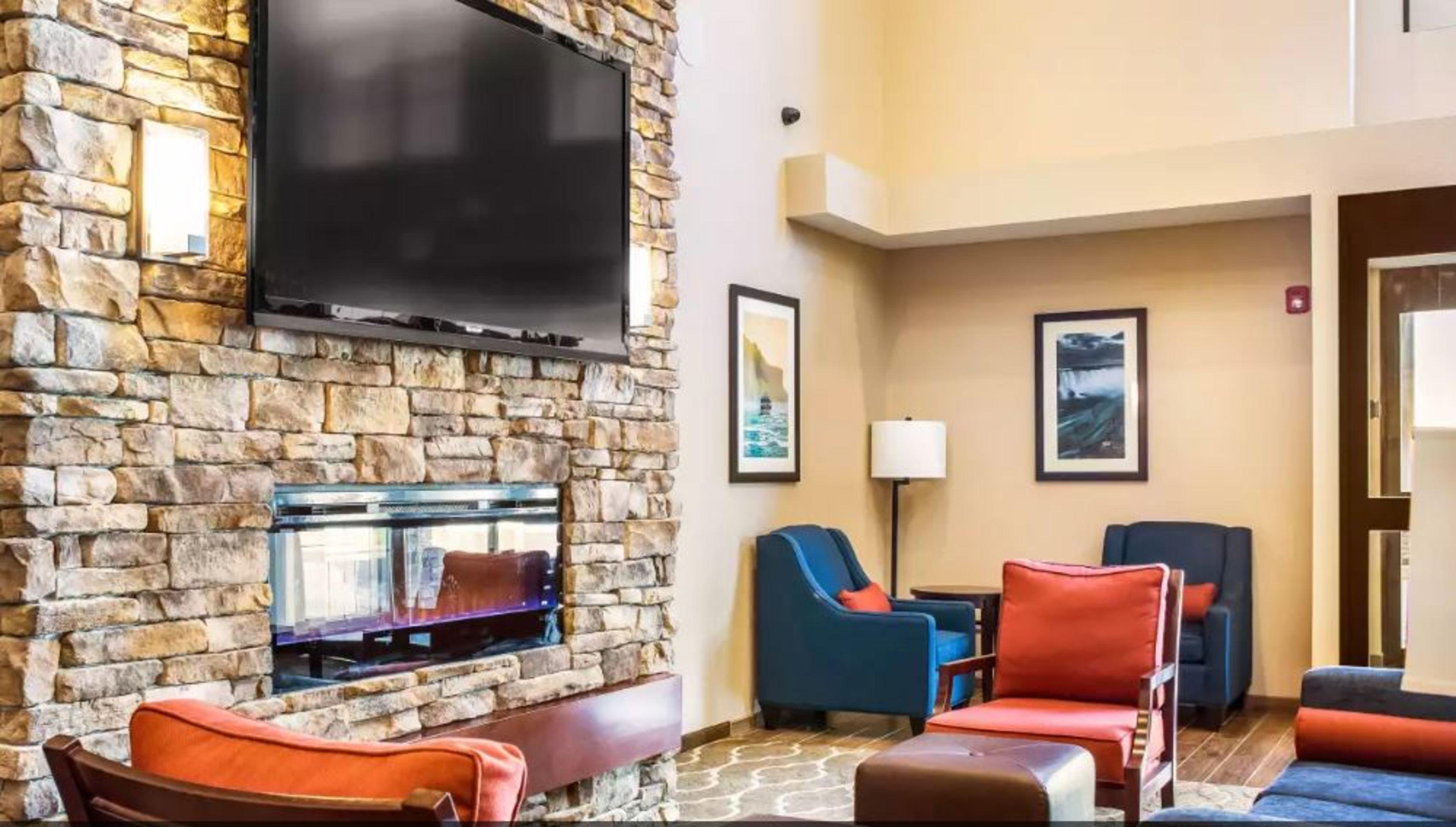 Comfort Inn & Suites Niagara Falls Blvd Usa Εξωτερικό φωτογραφία